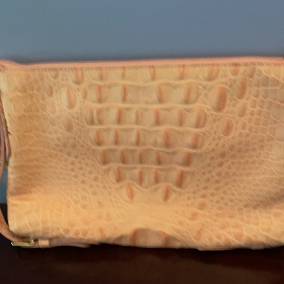 Beautiful pink Brahmin handbag. - Picture 4 of 8